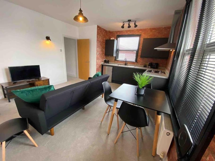 1 Bed Flat With Parking Near Town Centre Apartment Emsworth Exterior foto